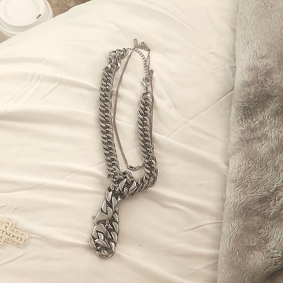 Silver Chain - Picture 2 of 2